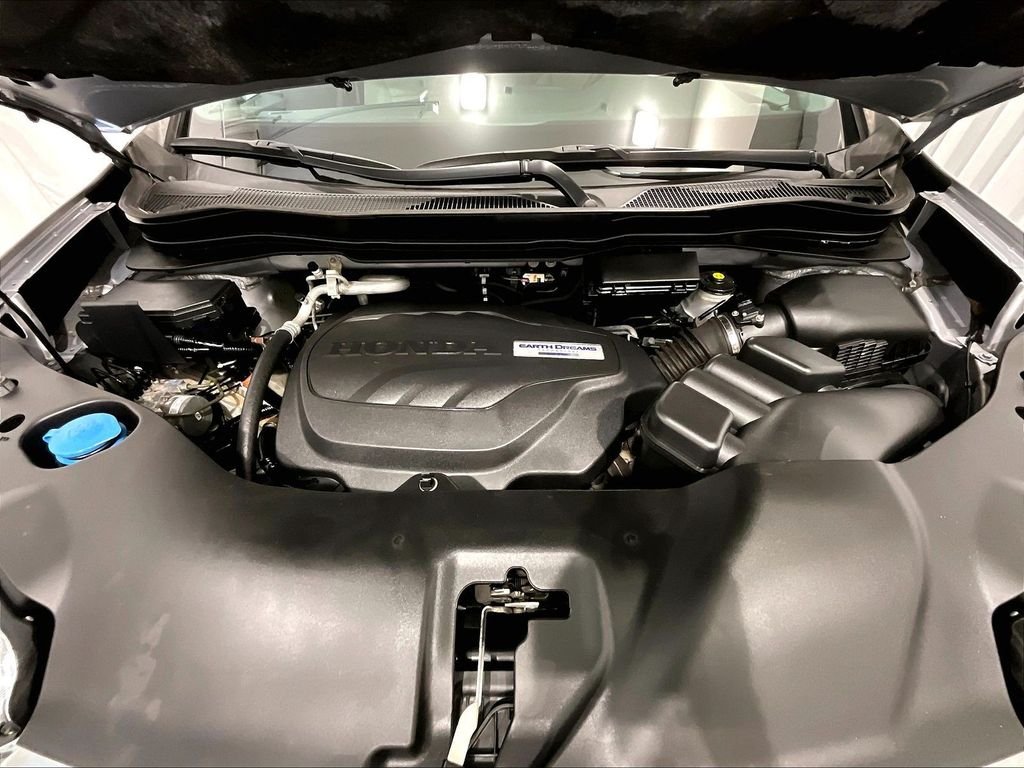 Used 2019 Silver Honda EX image 30