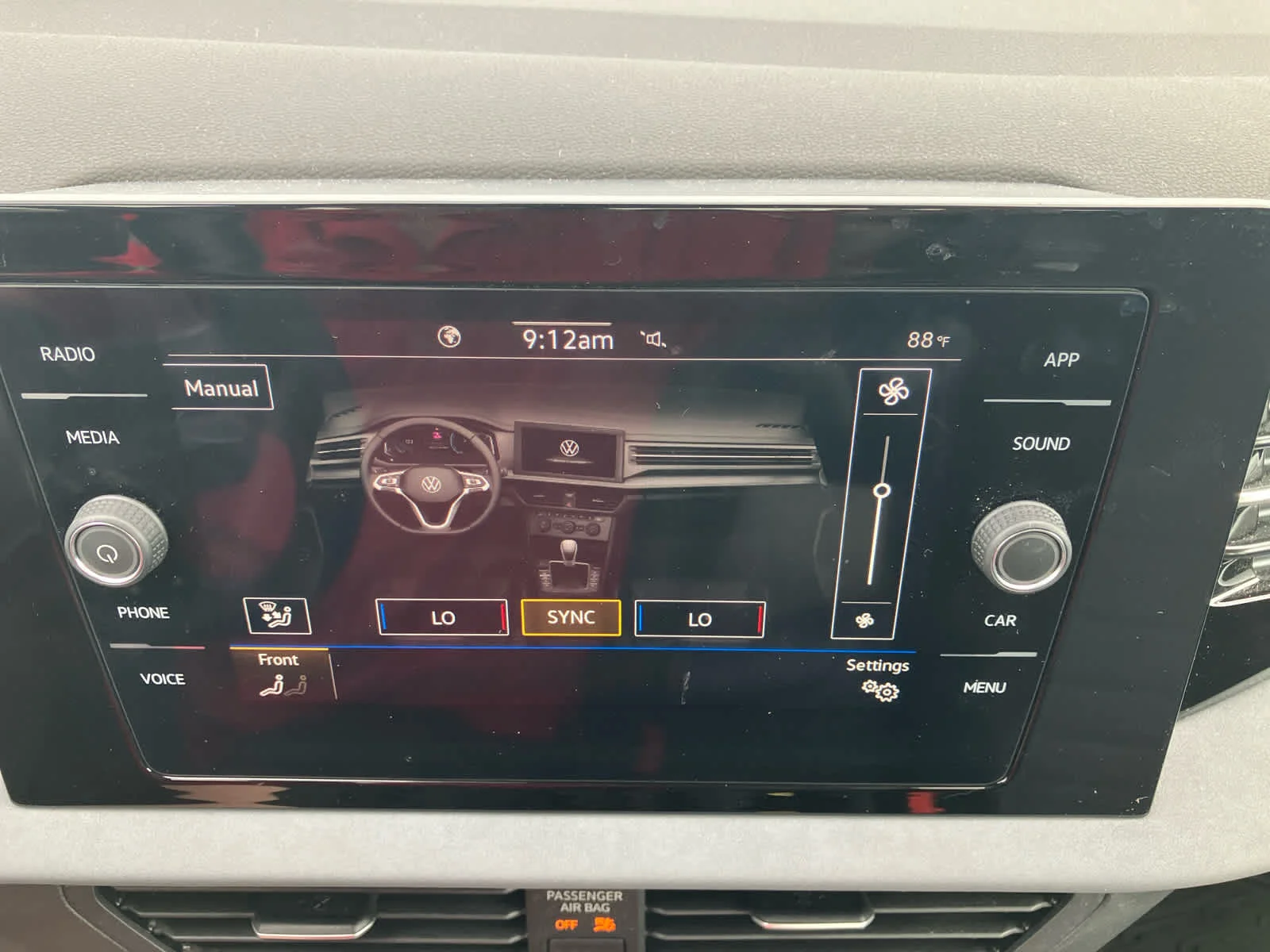 Used 2025 Kings Red Metallic Volkswagen SE image 22
