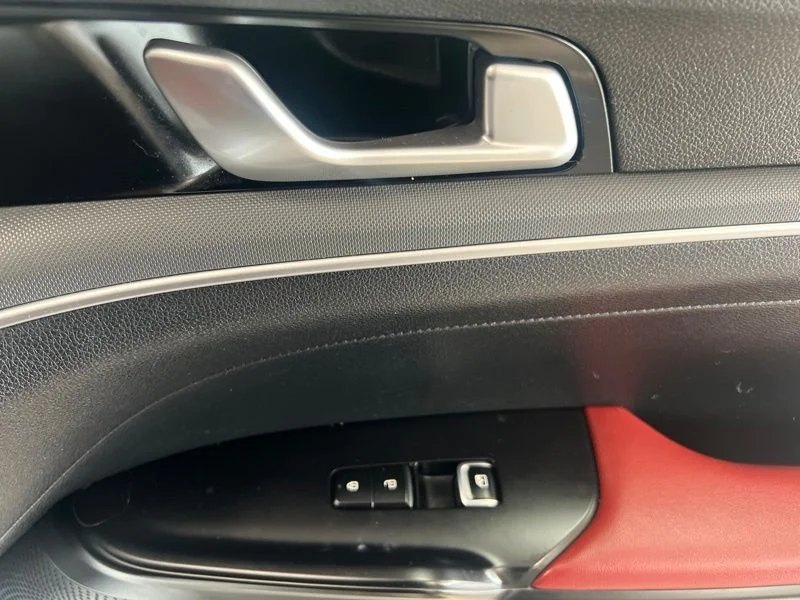 Used 2023 White Kia GT-Line image 14