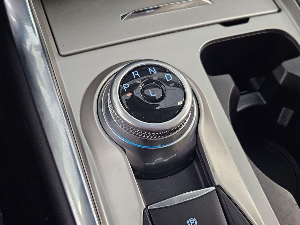 Used 2022 Black Metallic Ford Limited image 19