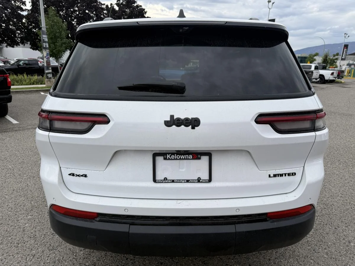 Used 2024 White Jeep Limited image 5