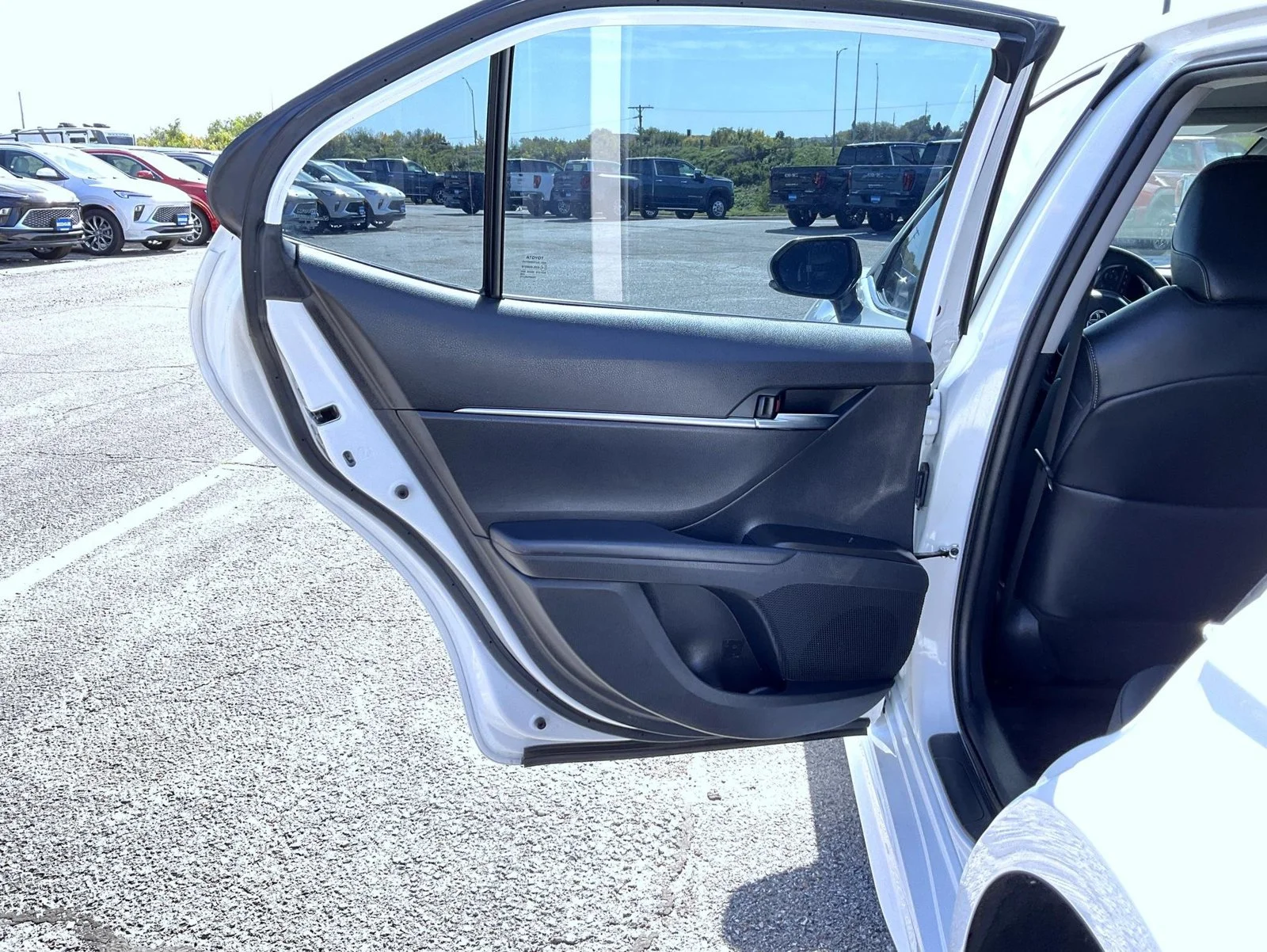 Used 2022 White Toyota SE image 20
