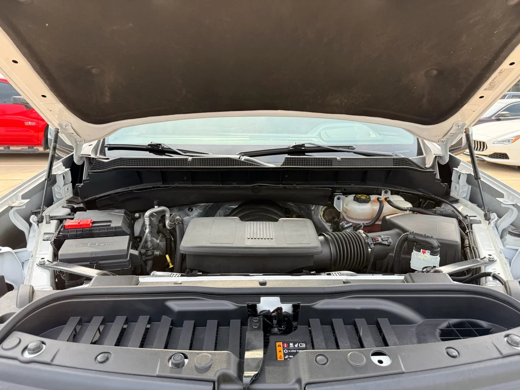 Used 2023 Summit White Chevrolet LTZ image 29
