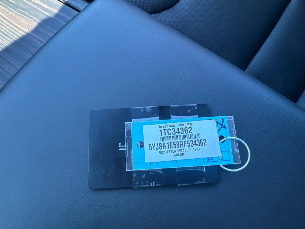 Used 2024  Tesla Long Range image 35