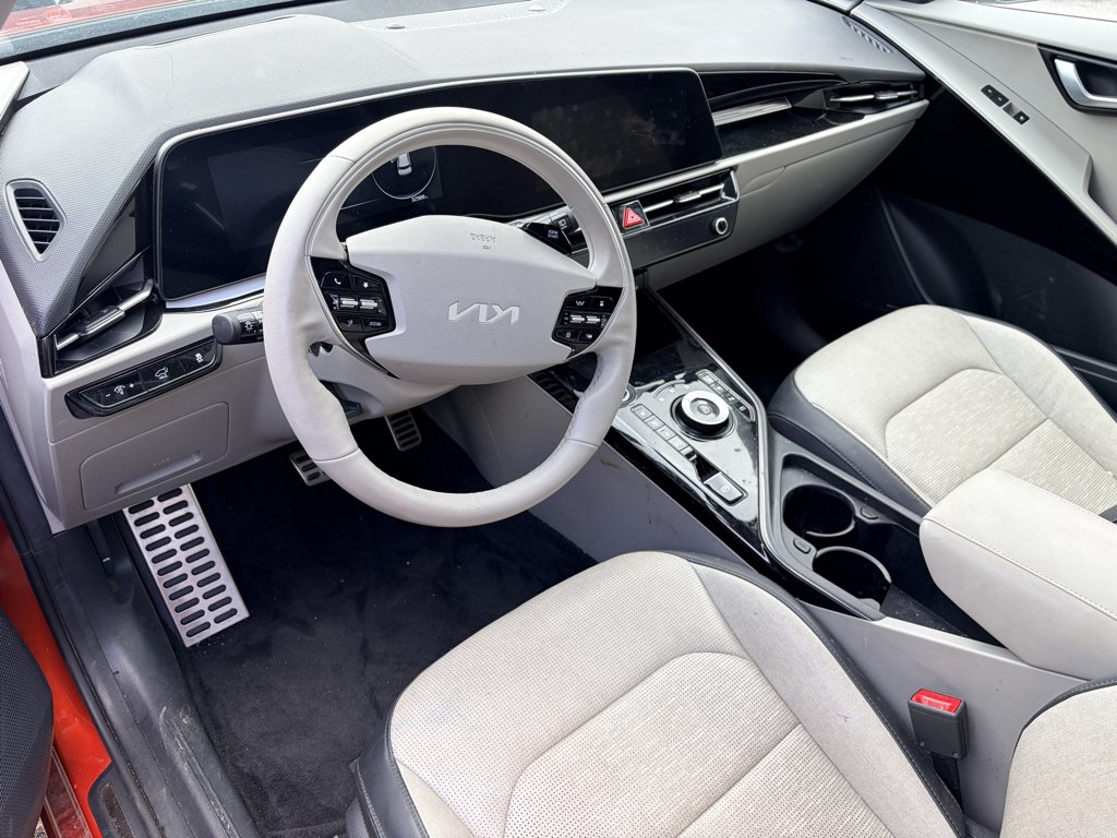 Used 2023 Fire Orange Kia Wave image 8
