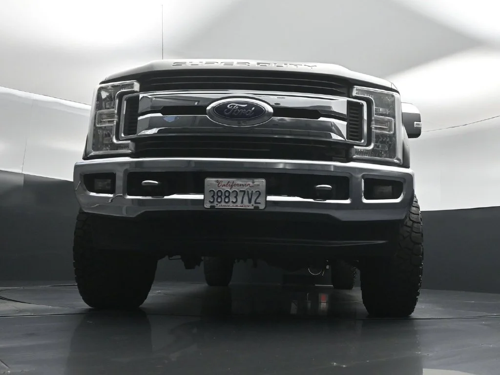 Used 2019 Gray Ford XLT image 39
