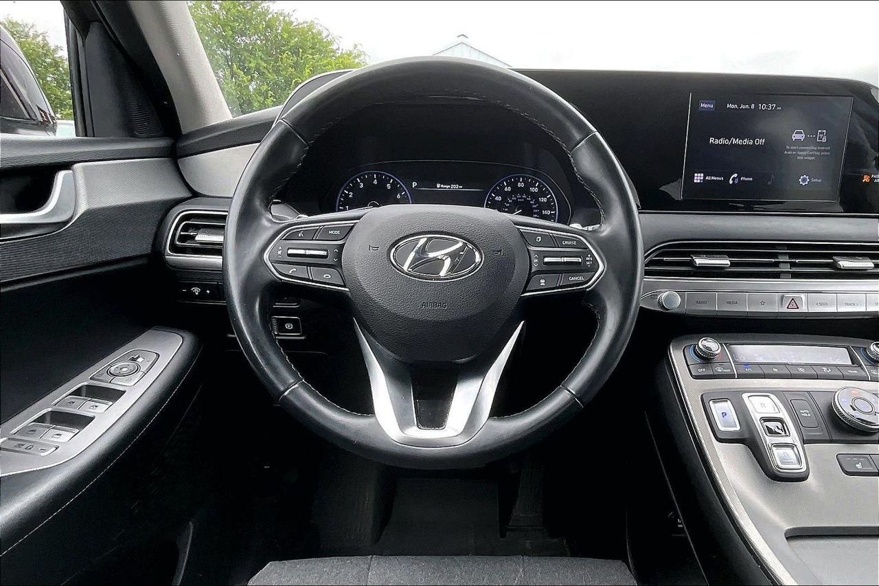 Used 2021 Sierra Burgundy Hyundai SEL image 10
