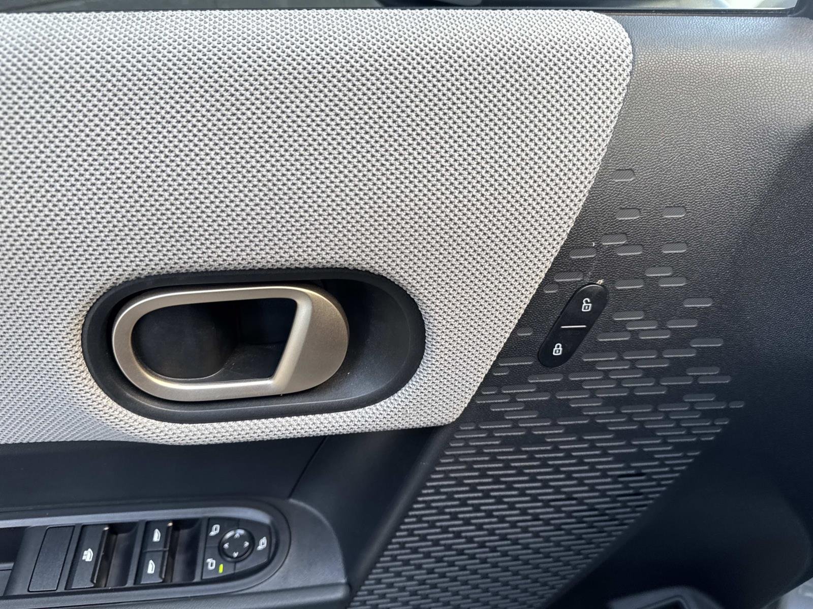 2025 MINI Convertible Base - Photo 9