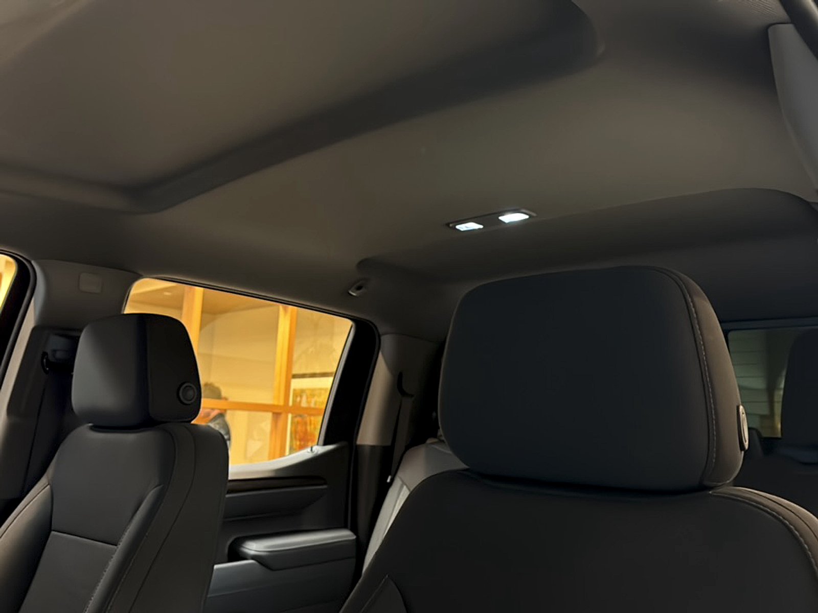 Used 2026 Summit White Chevrolet LT image 9