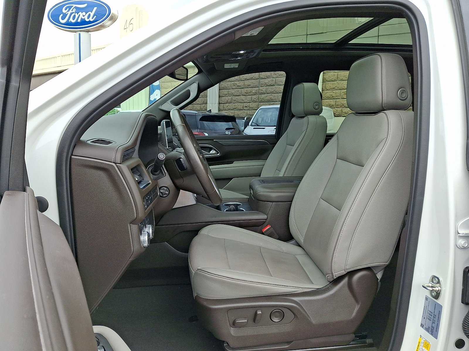 Used 2022 White Frost Tricoat - G1W GMC 4WD SLT image 14