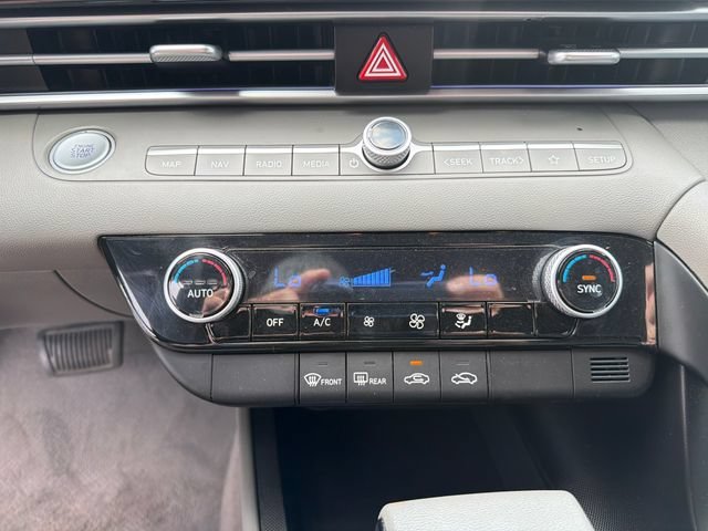 2024 Hyundai Elantra SEL - Photo 23