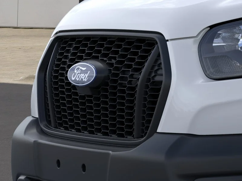 New 2026 Oxford White Ford Base image 17