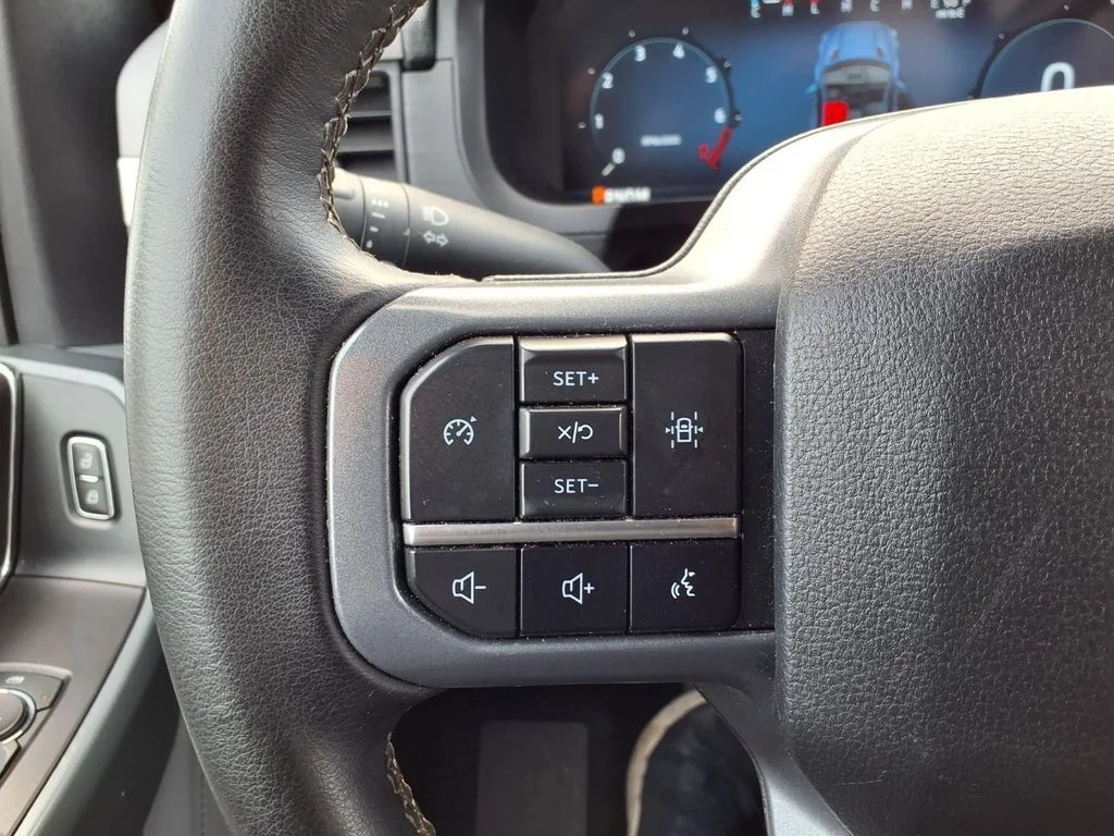 Used 2024 Gray Ford XLT image 13