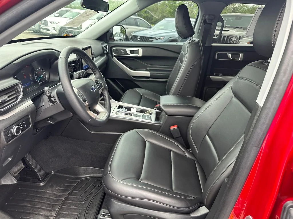 Used 2024 Red Ford XLT image 17