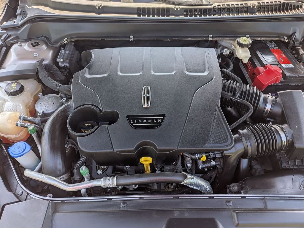 Used 2018 Brown Lincoln Reserve image 24