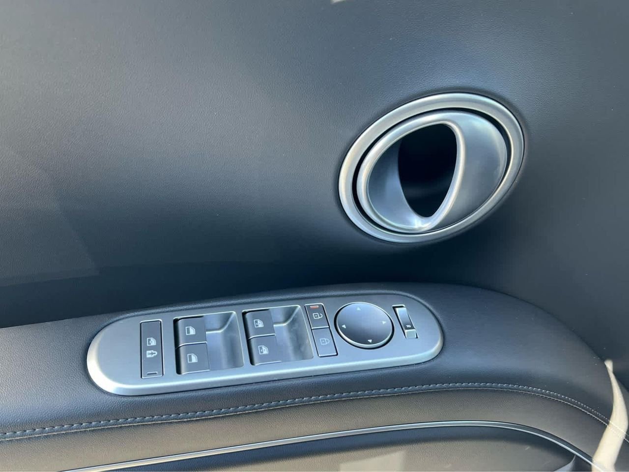 New 2026 Classy Blue Pearl Hyundai SEL 8P image 29
