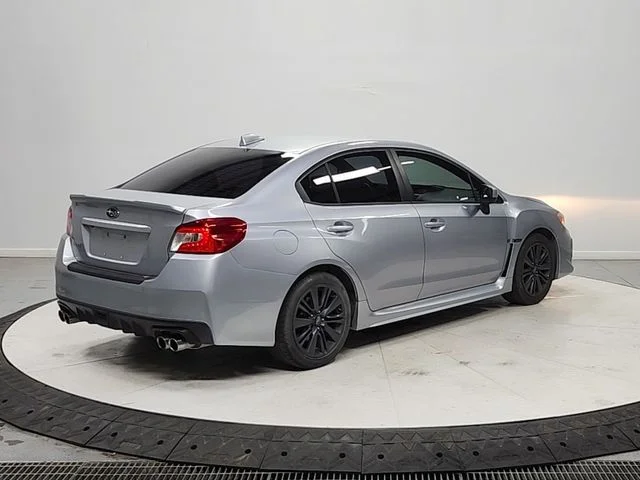 Used 2018 Silver Subaru Base image 7