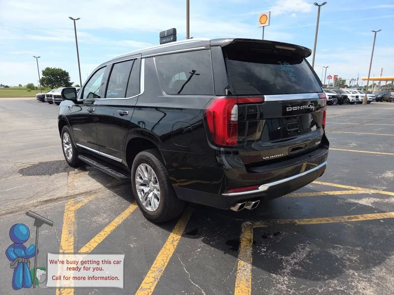 Used 2025 Onyx Black GMC Denali image 3
