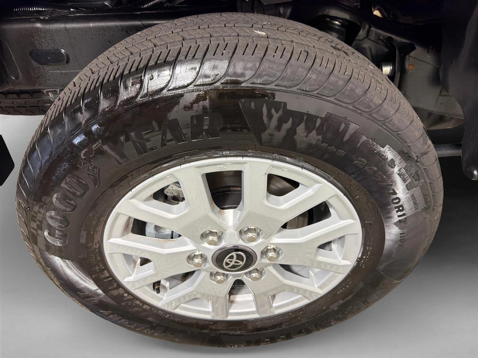 Used 2026  Toyota SR5 image 17