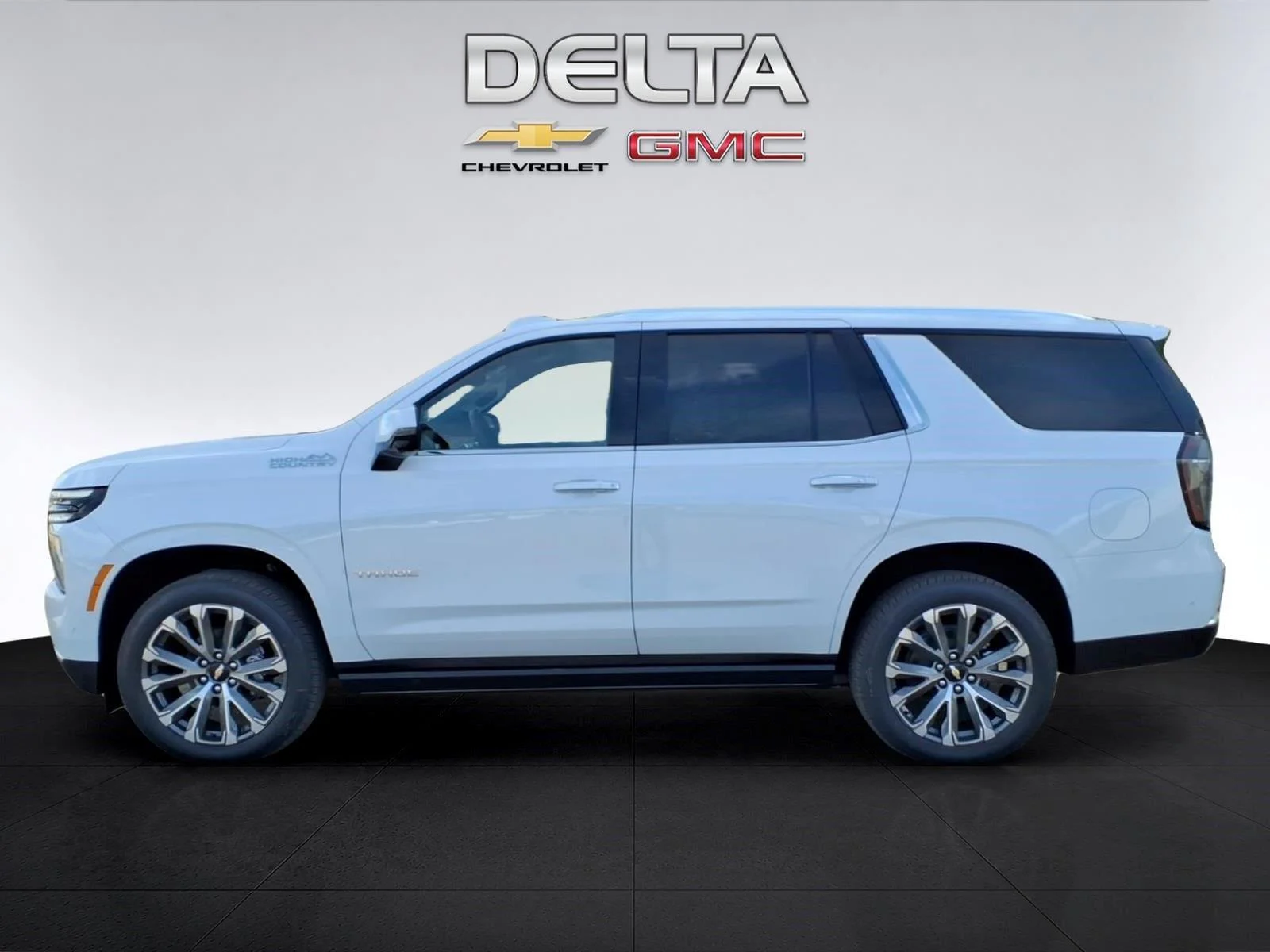 New 2027 Polar White Tricoat Chevrolet High Country image 2
