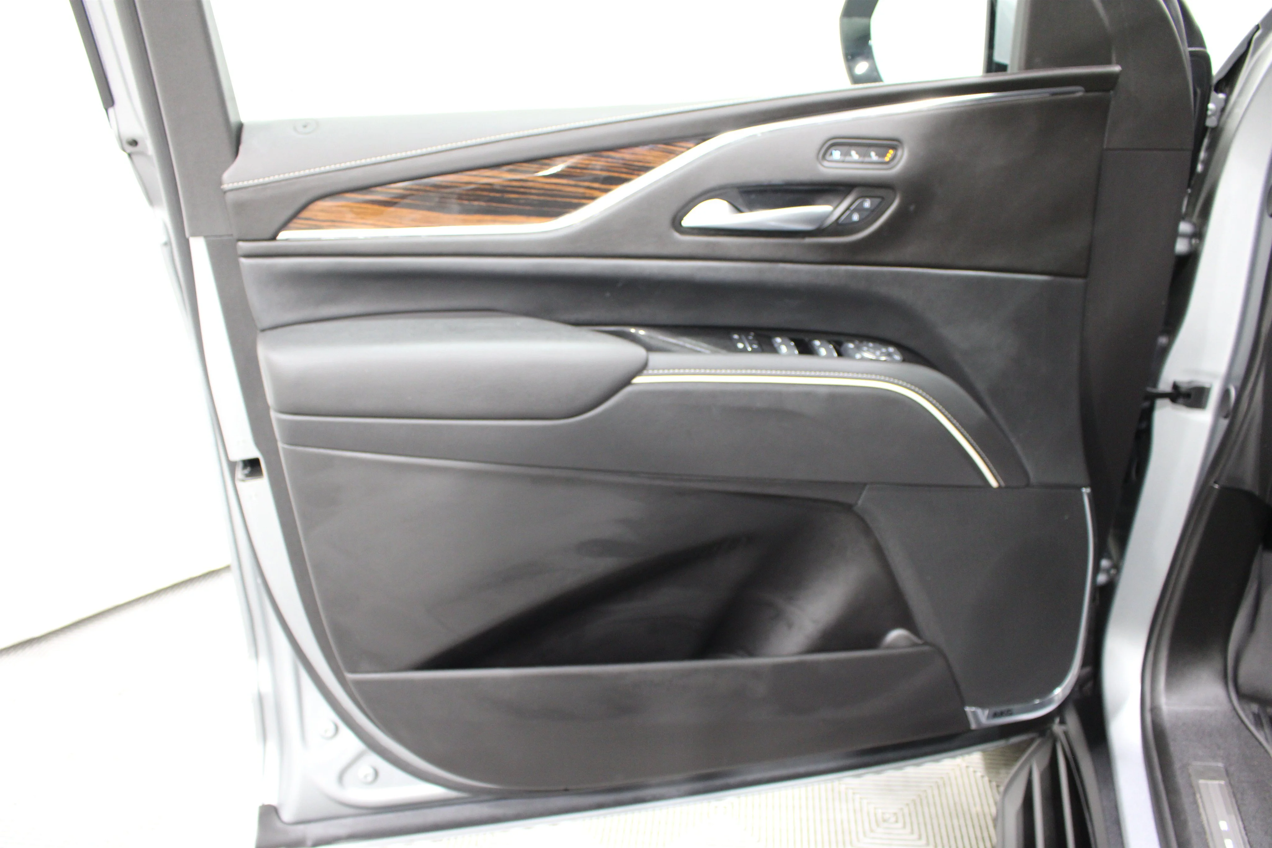 2024 Cadillac Escalade Premium Luxury - Photo 6