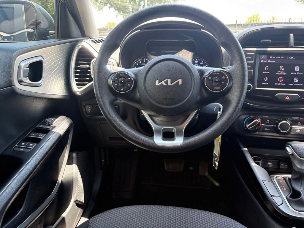 Used 2022 Gray Kia LX image 5
