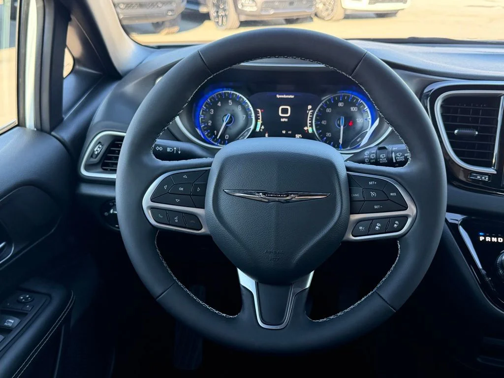 New 2026 White Chrysler LX image 40