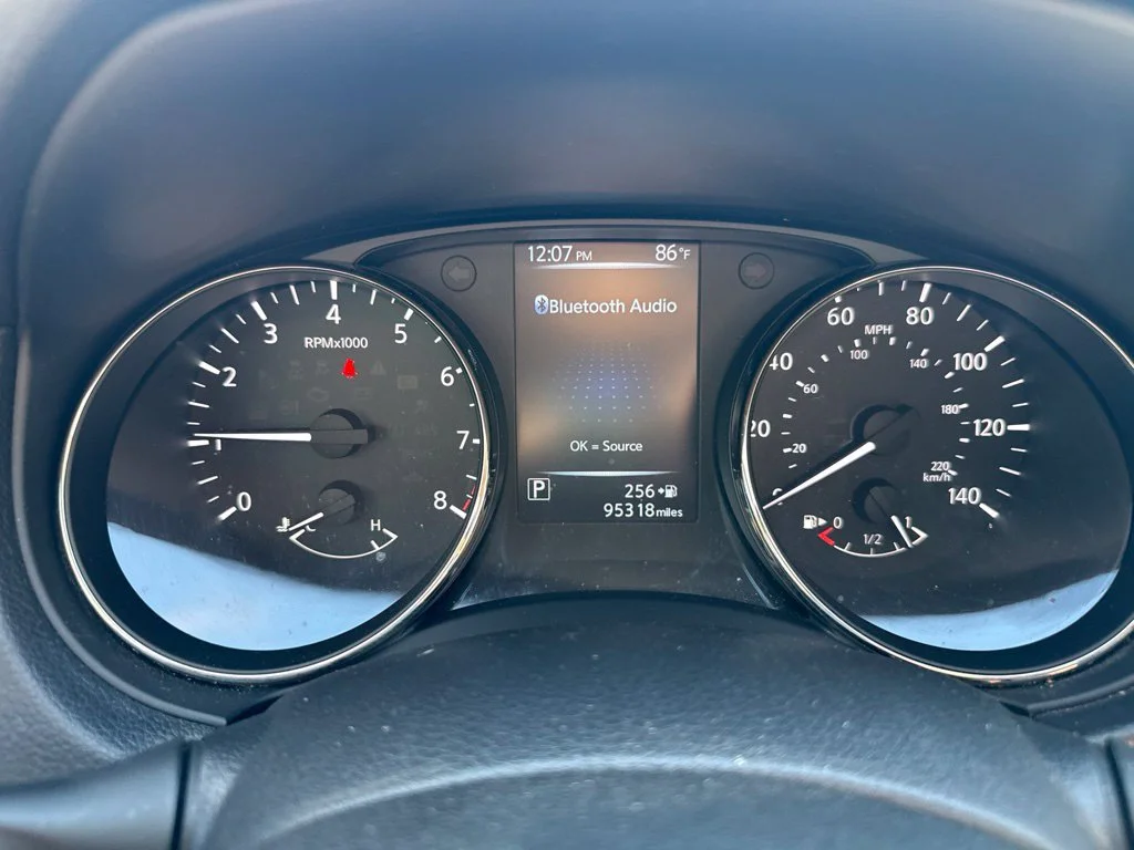 Used 2017 Blue Nissan SV image 7