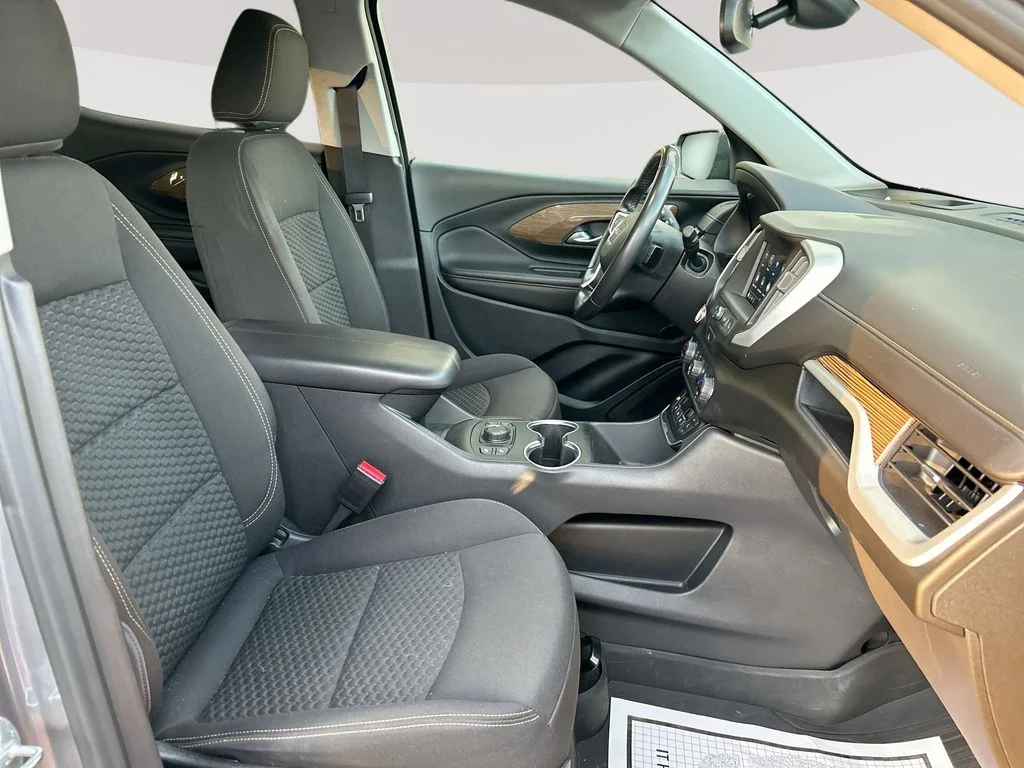 Used 2020 Gray GMC SLE image 28