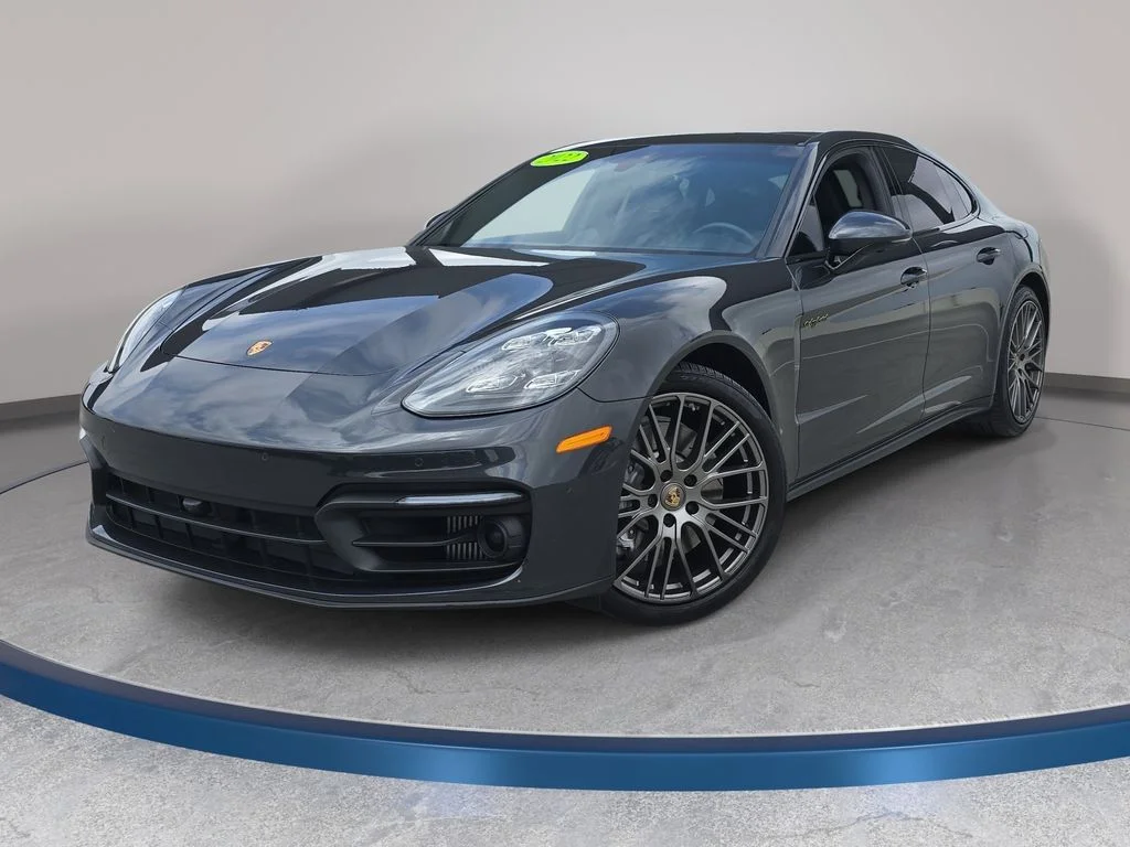 2022 Porsche Panamera 4 E-Hybrid's photo