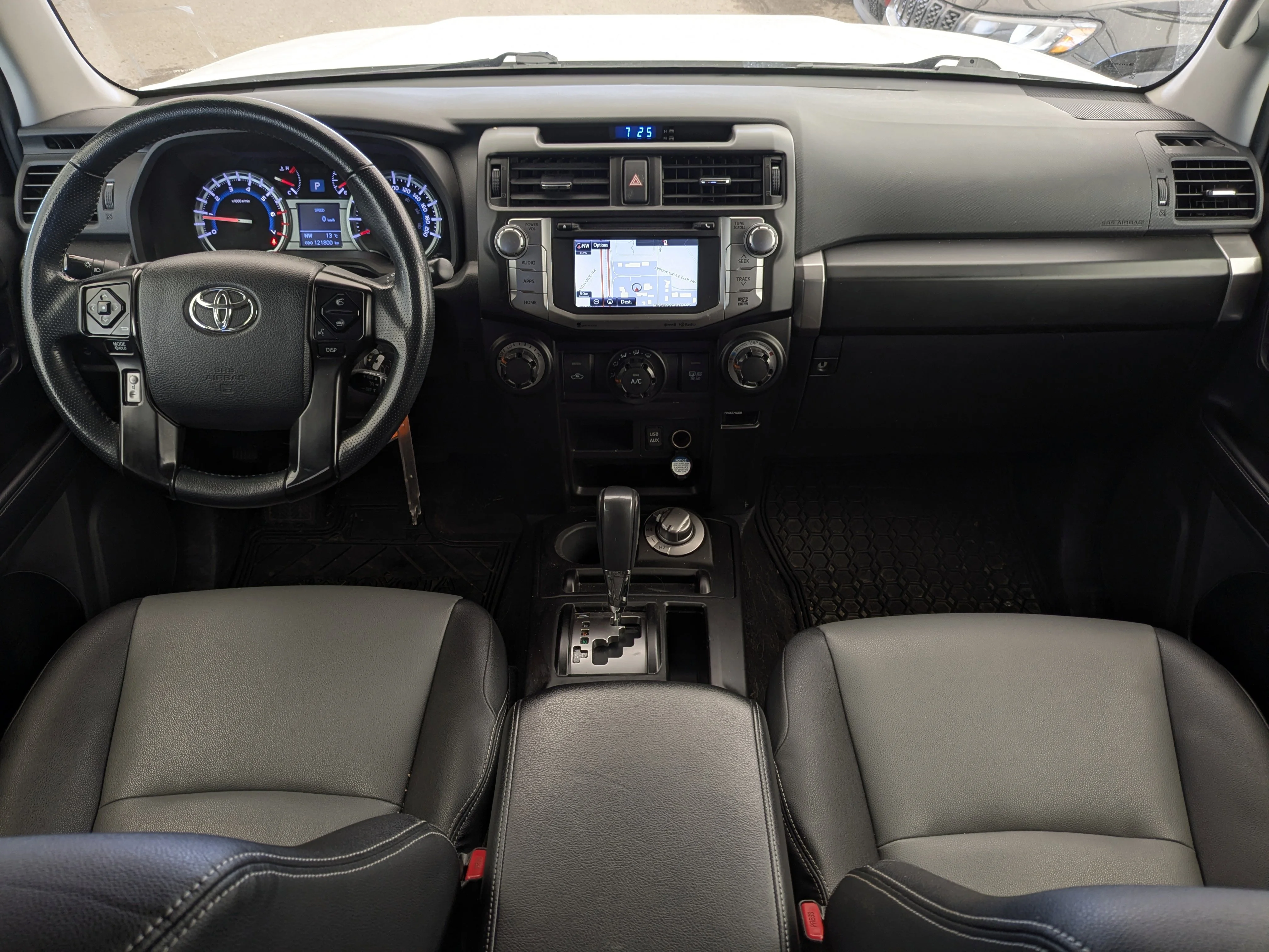 Used 2018 White Toyota 4DR SUV 4WDSR5 - Sunroof - Leather - Heated Seats & More image 26