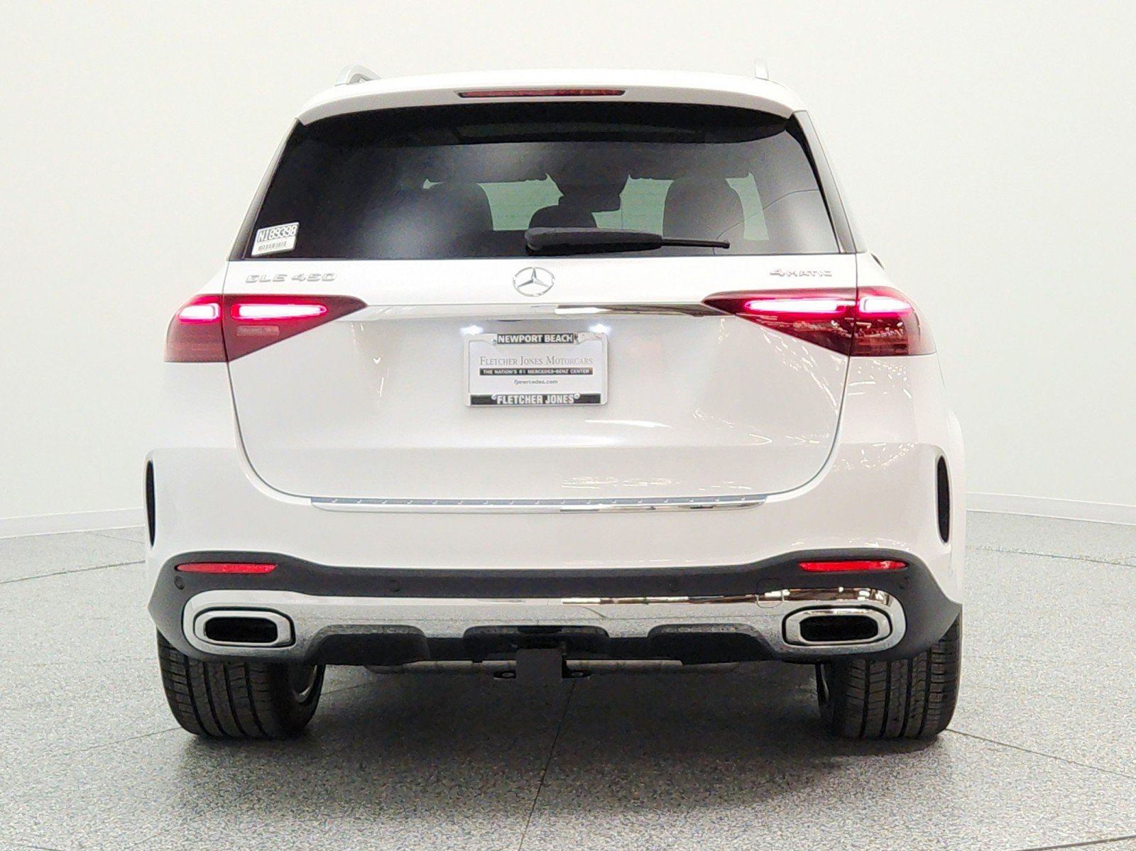 New 2026 MANUFAKTUR Moonlight White Metallic Mercedes-Benz GLE 450 4MATIC® SUV image 6