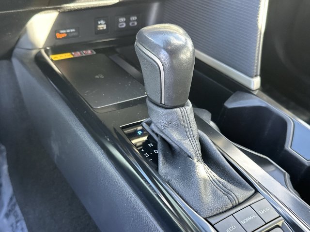 2025 Toyota Camry SE - Photo 20