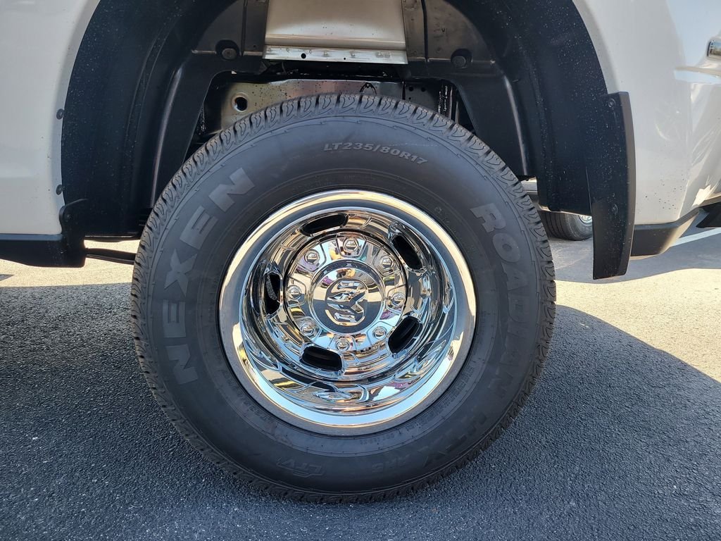 New 2026 Bright White Clear-Coat Exterior Paint RAM Tradesman image 8