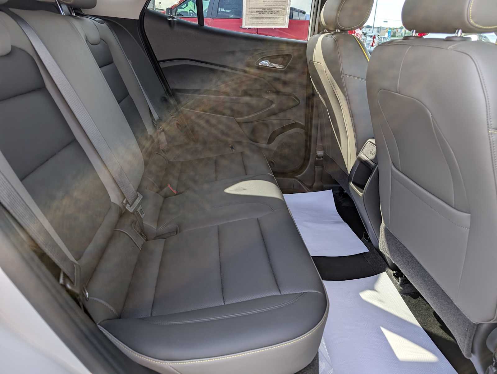 Used 2024 Summit White Chevrolet ACTIV image 39