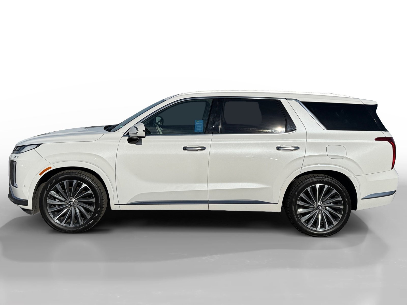 Used 2023 Hyper White Hyundai Calligraphy image 2