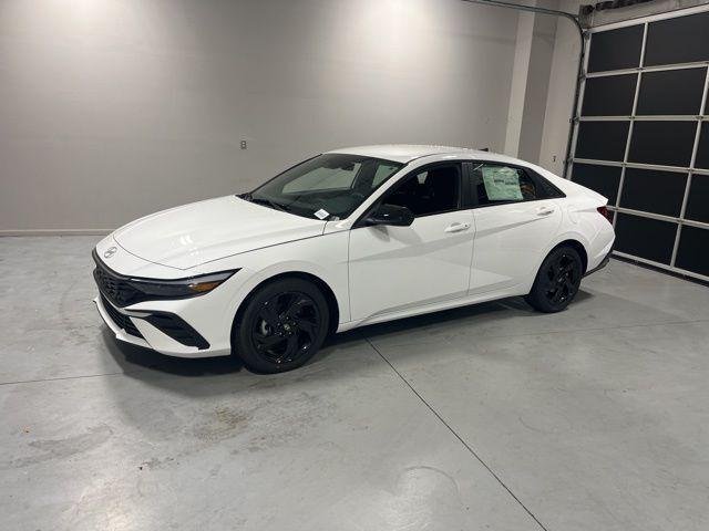 New 2026 White Hyundai SEL Sport image 3