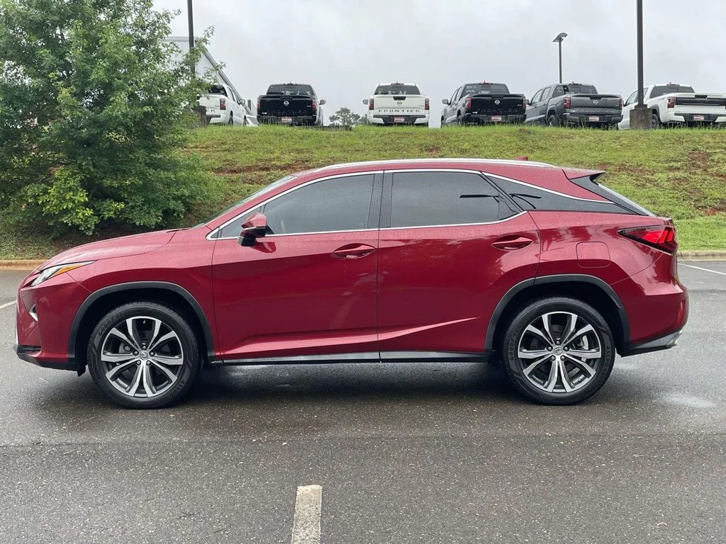 Used 2016 Matador Red Mica Lexus Base image 6