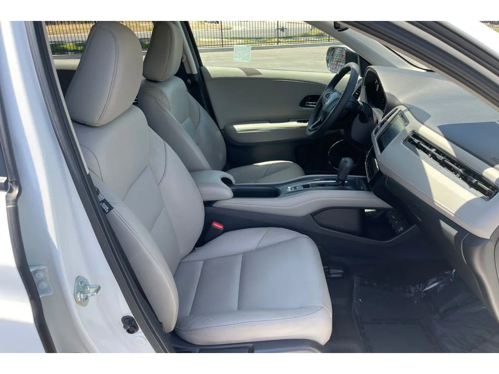 Used 2018 White Orchid Pearl Honda EX-L Navi image 20