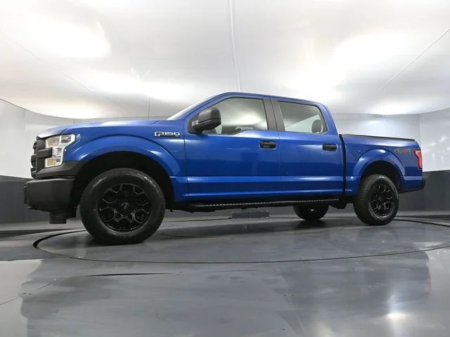 Used 2017 Blue Ford XL image 53