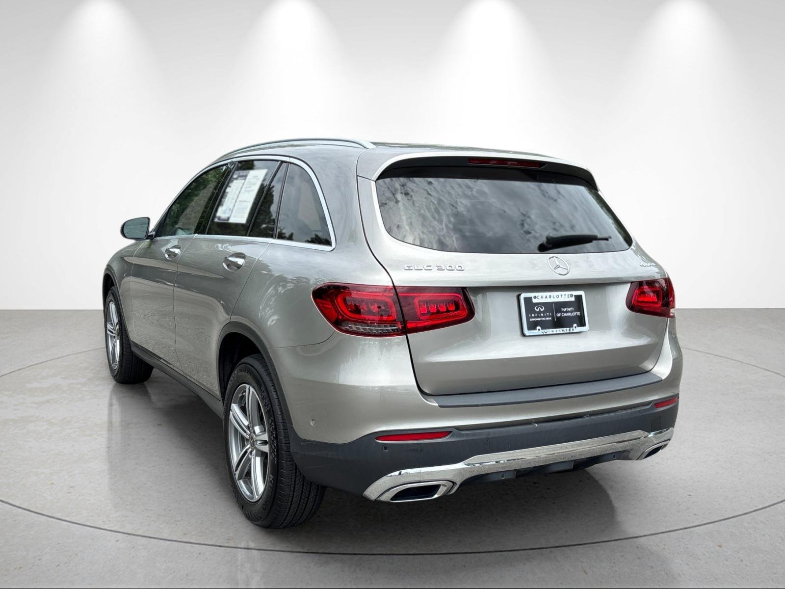 Used 2021 Obsidian Black Metallic Mercedes-Benz GLC 300 image 3