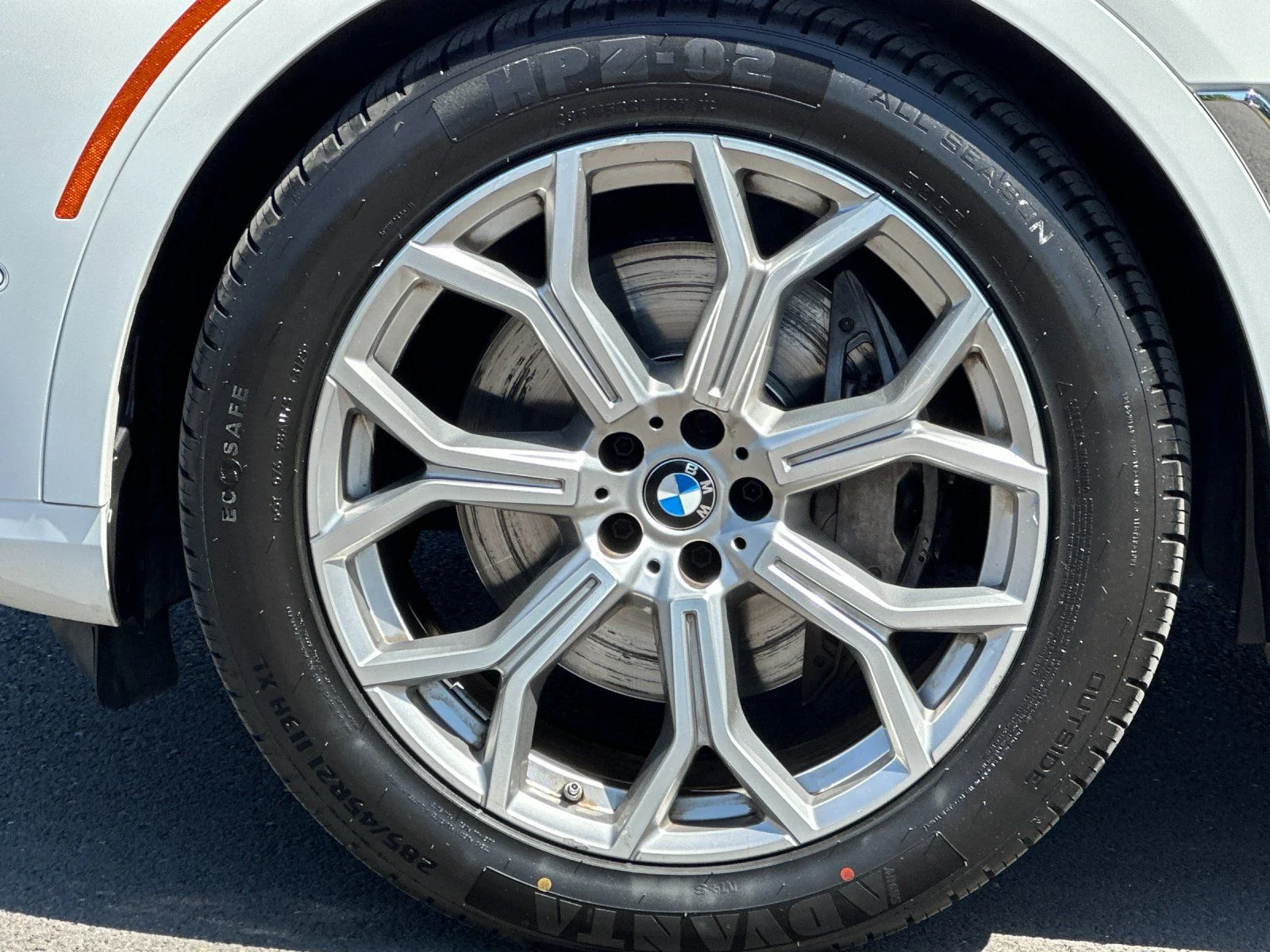Used 2025 White BMW xDrive40i image 35