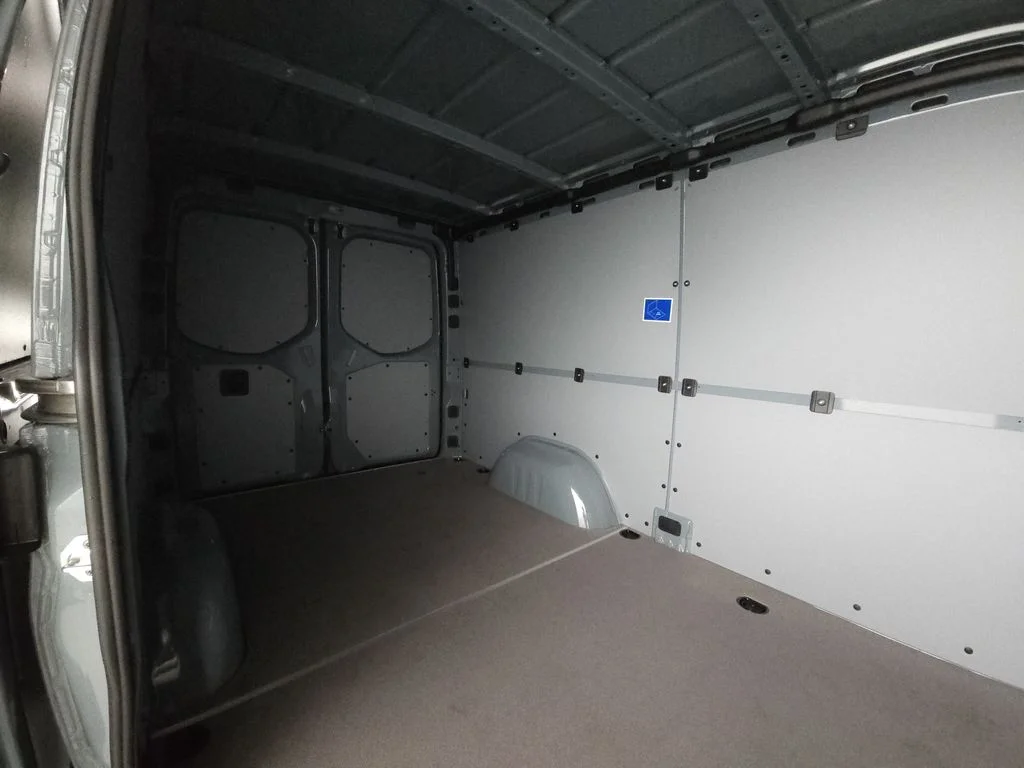 Used 2026  Mercedes-Benz Cargo 144 WB image 26