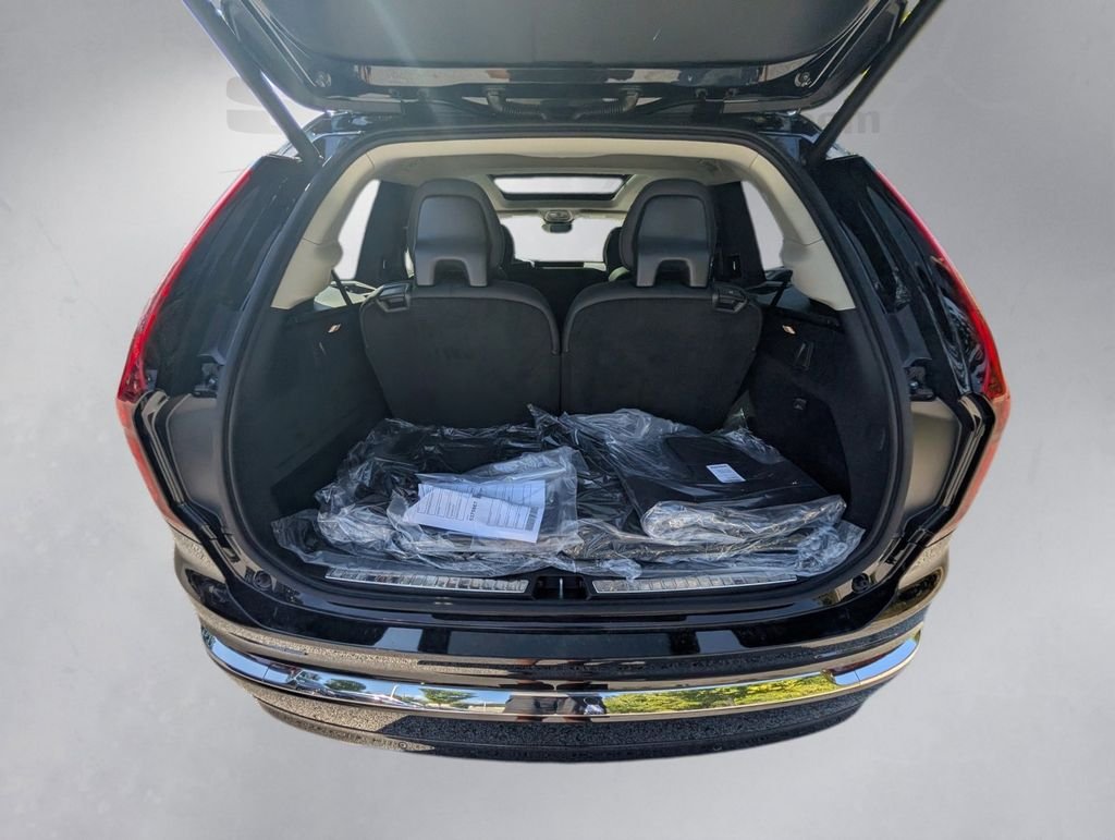 2026 Volvo XC90 Ultra - Photo 6
