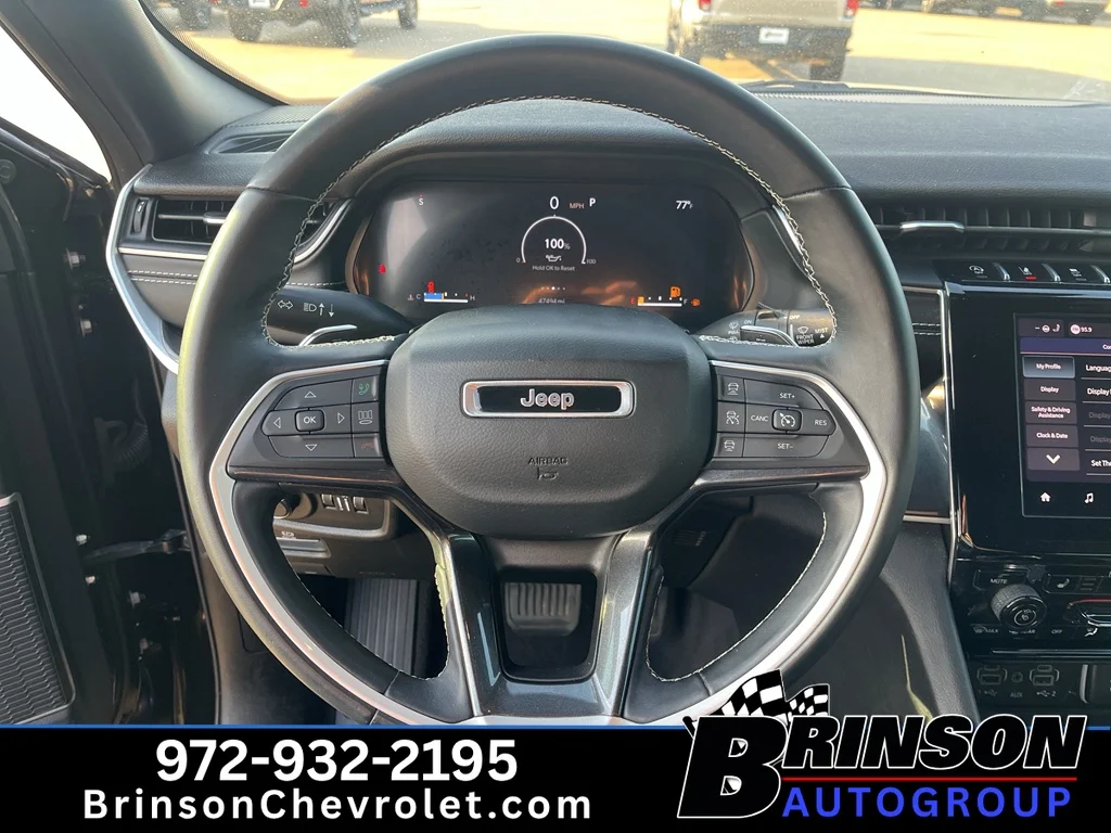 Used 2021 Diamond Black Crystal Pearlcoat Jeep Altitude image 9