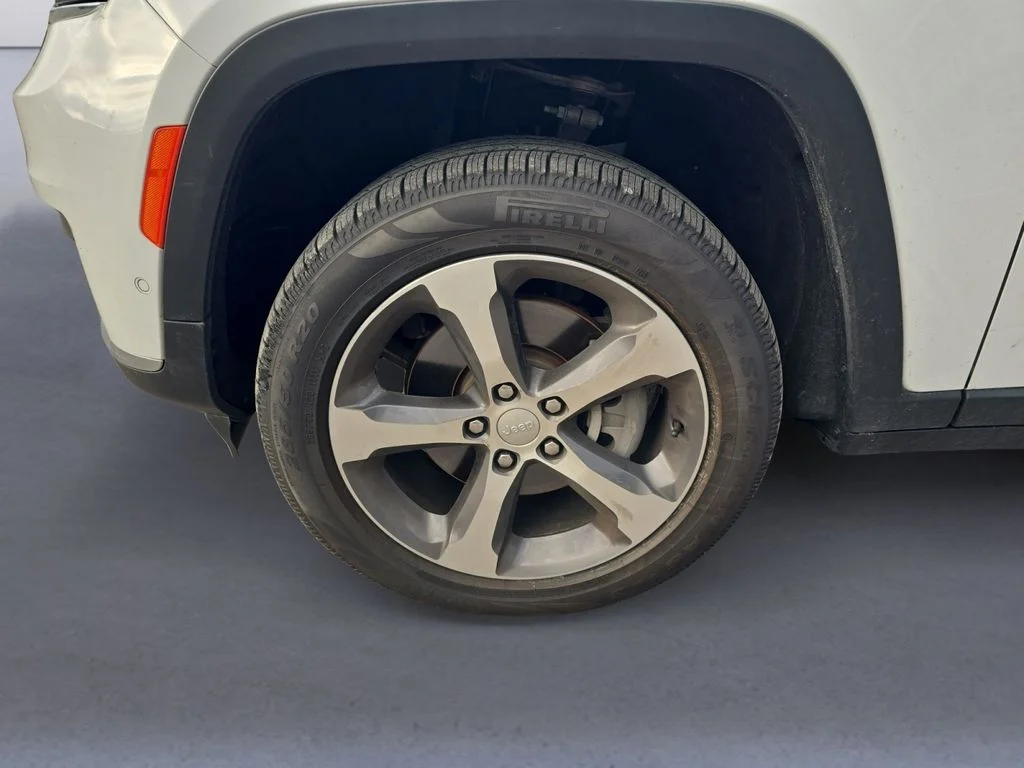 Used 2024 Bright White Clearcoat Jeep Limited image 11