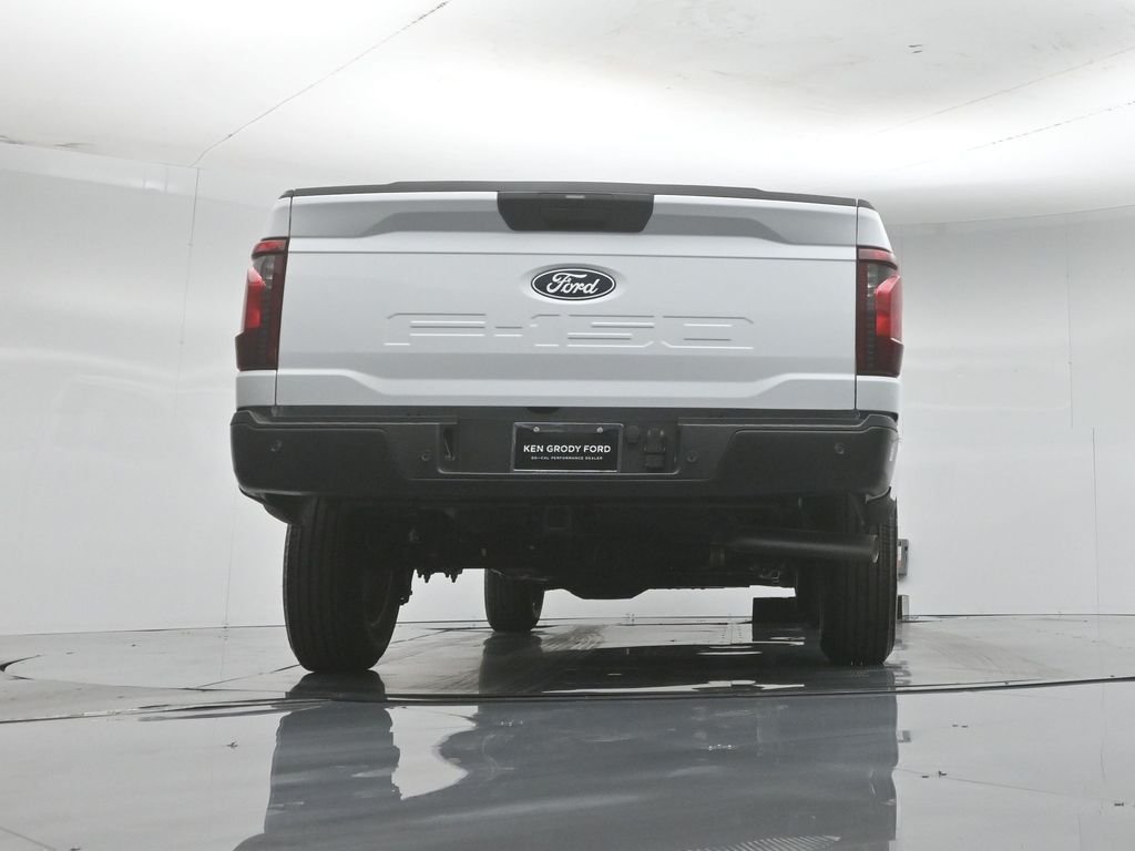 New 2026 Oxford White Ford XL image 39