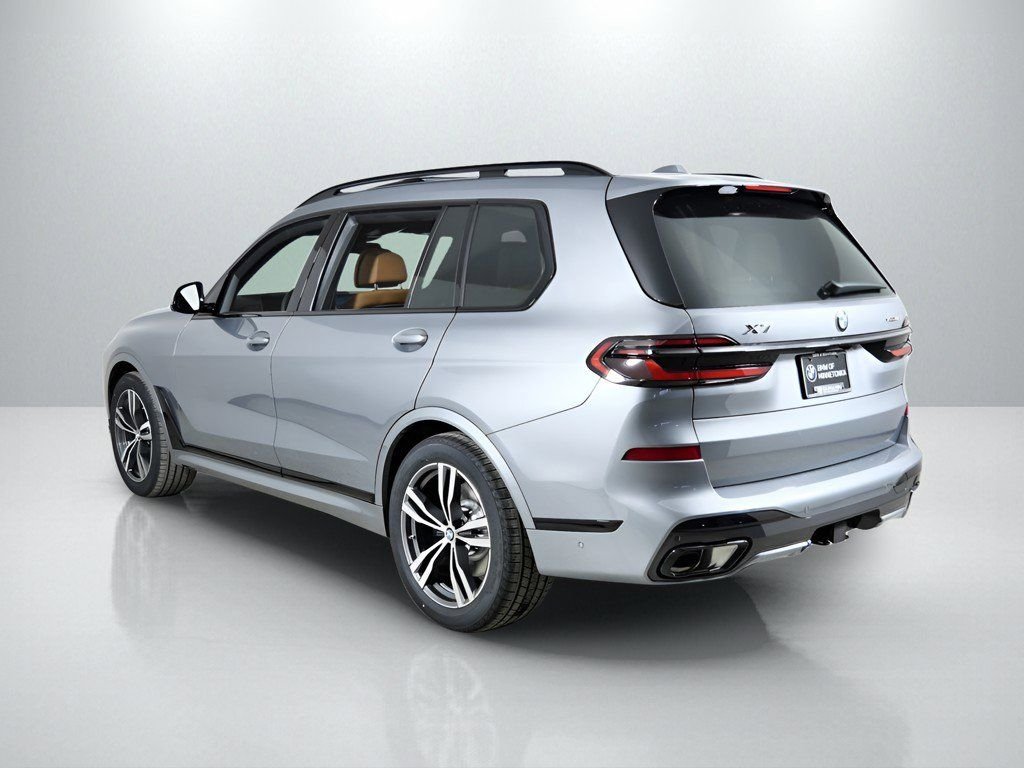 Used 2026 Gray BMW xDrive40i image 15