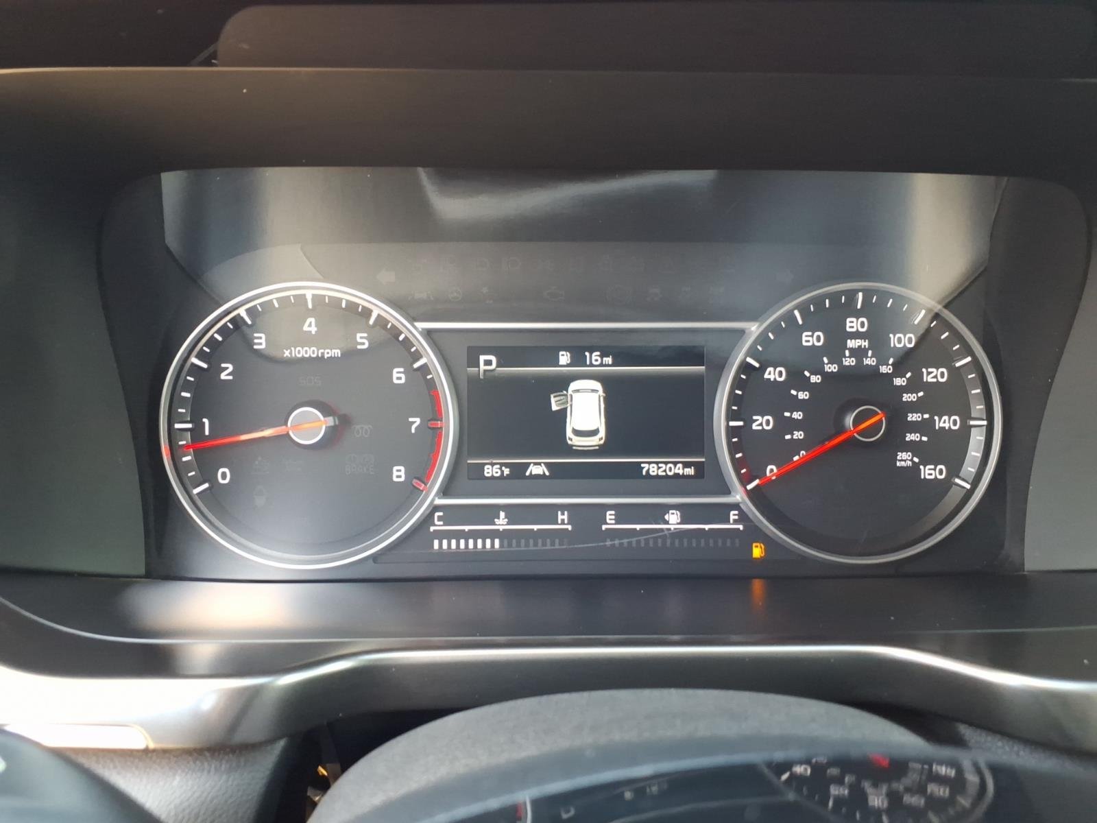 Used 2022 SILVER Kia LX image 22