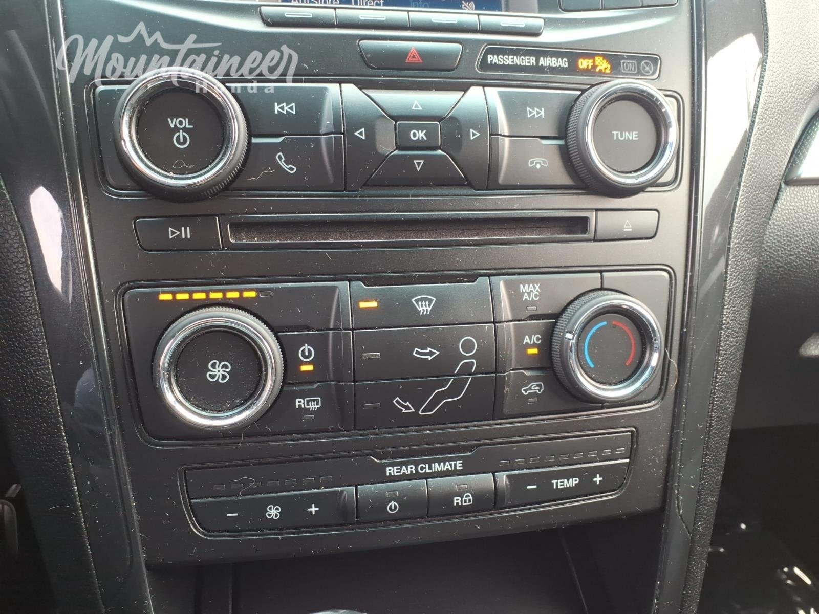 Used 2017 White Gold Ford XLT image 32